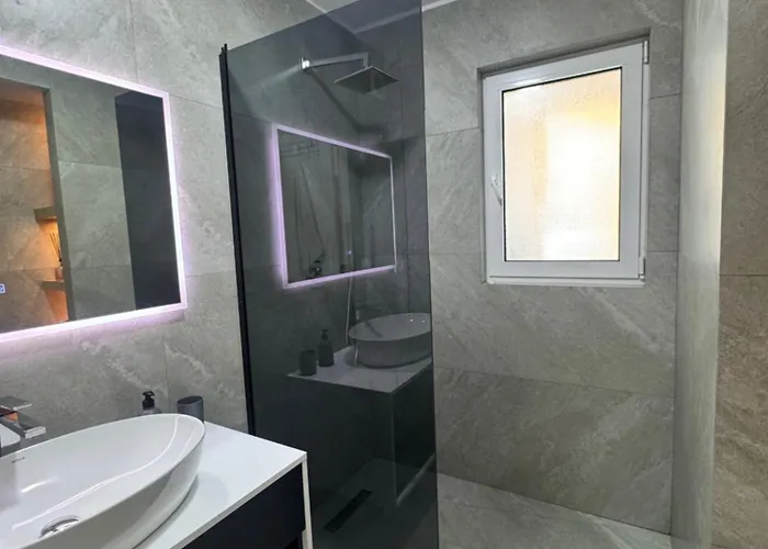 Loha Luxury 2 Tirana