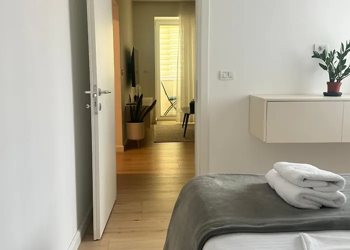 Loha Luxury 2 * Tirana